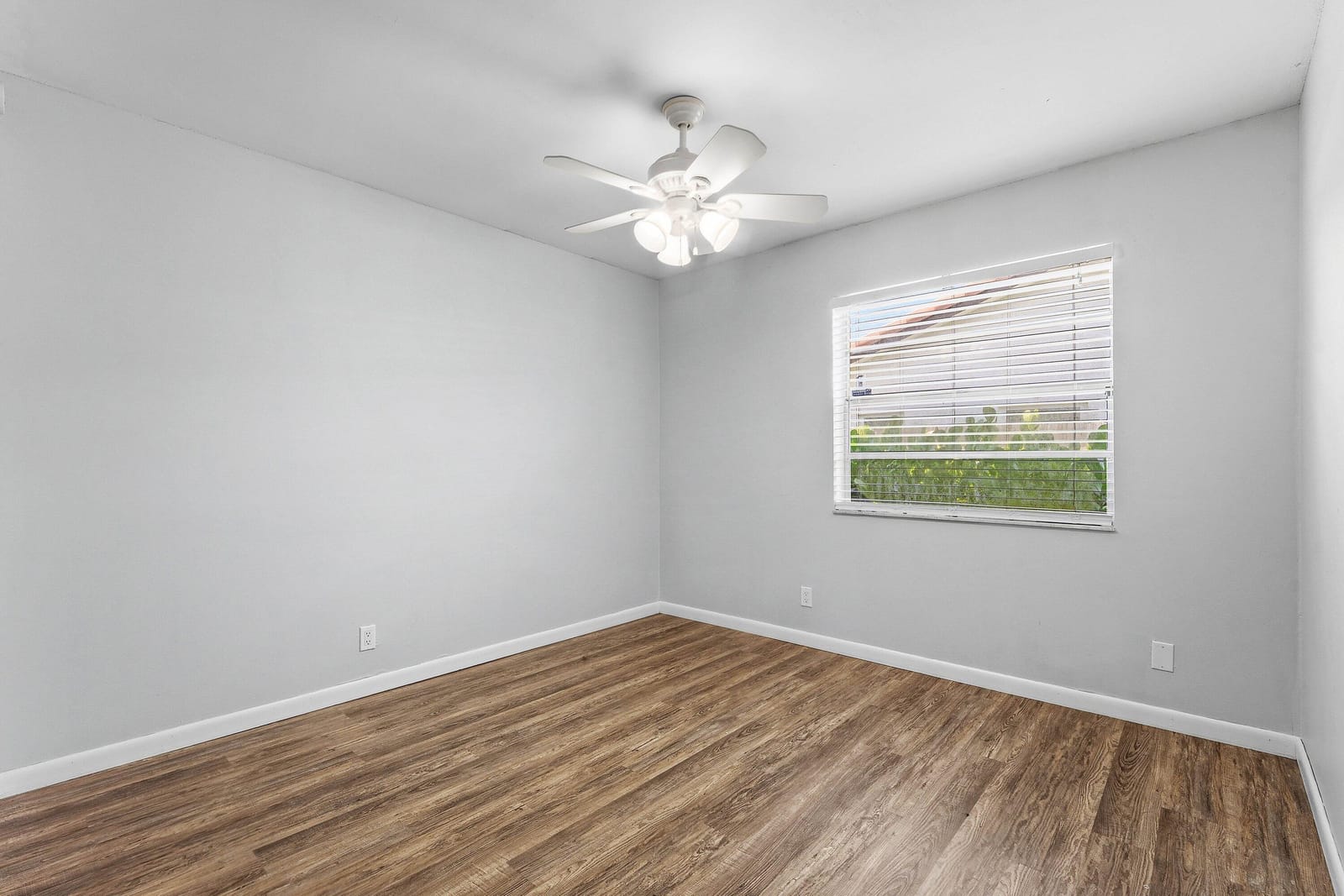 11592 Ficus Street — photo 8