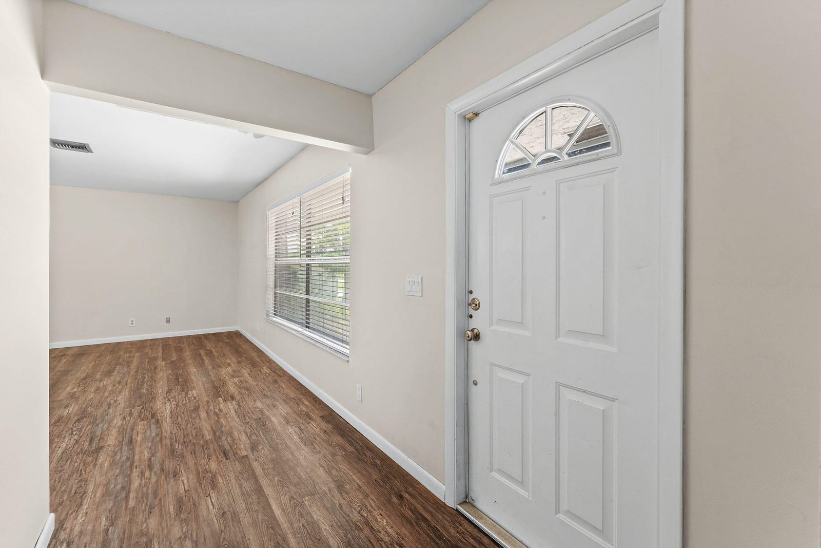 11592 Ficus Street — photo 3