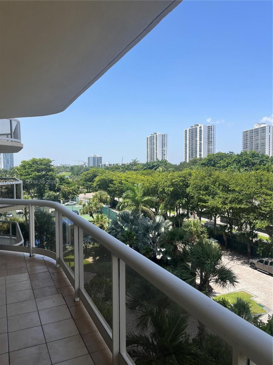 20191 E Country Club Drive 503 — photo 11