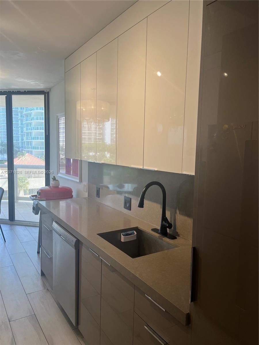 20191 E Country Club Drive 503, Aventura, FL 33180 photo 16
