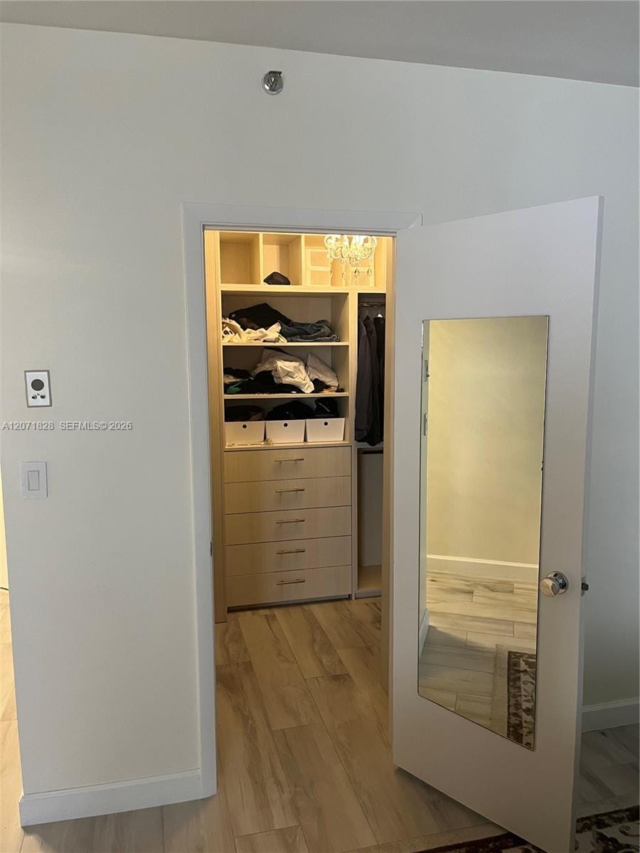 20191 E Country Club Drive 503 — photo 4