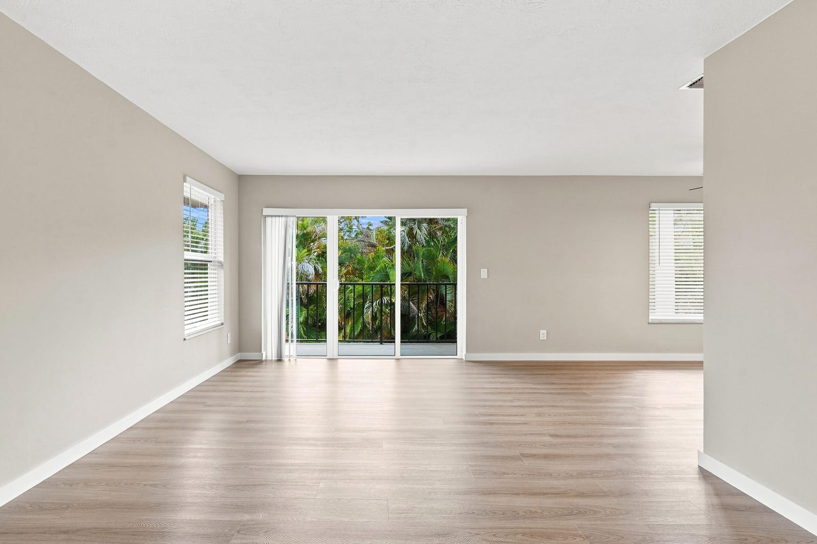 1180 CARLTON Court 206A — photo 4