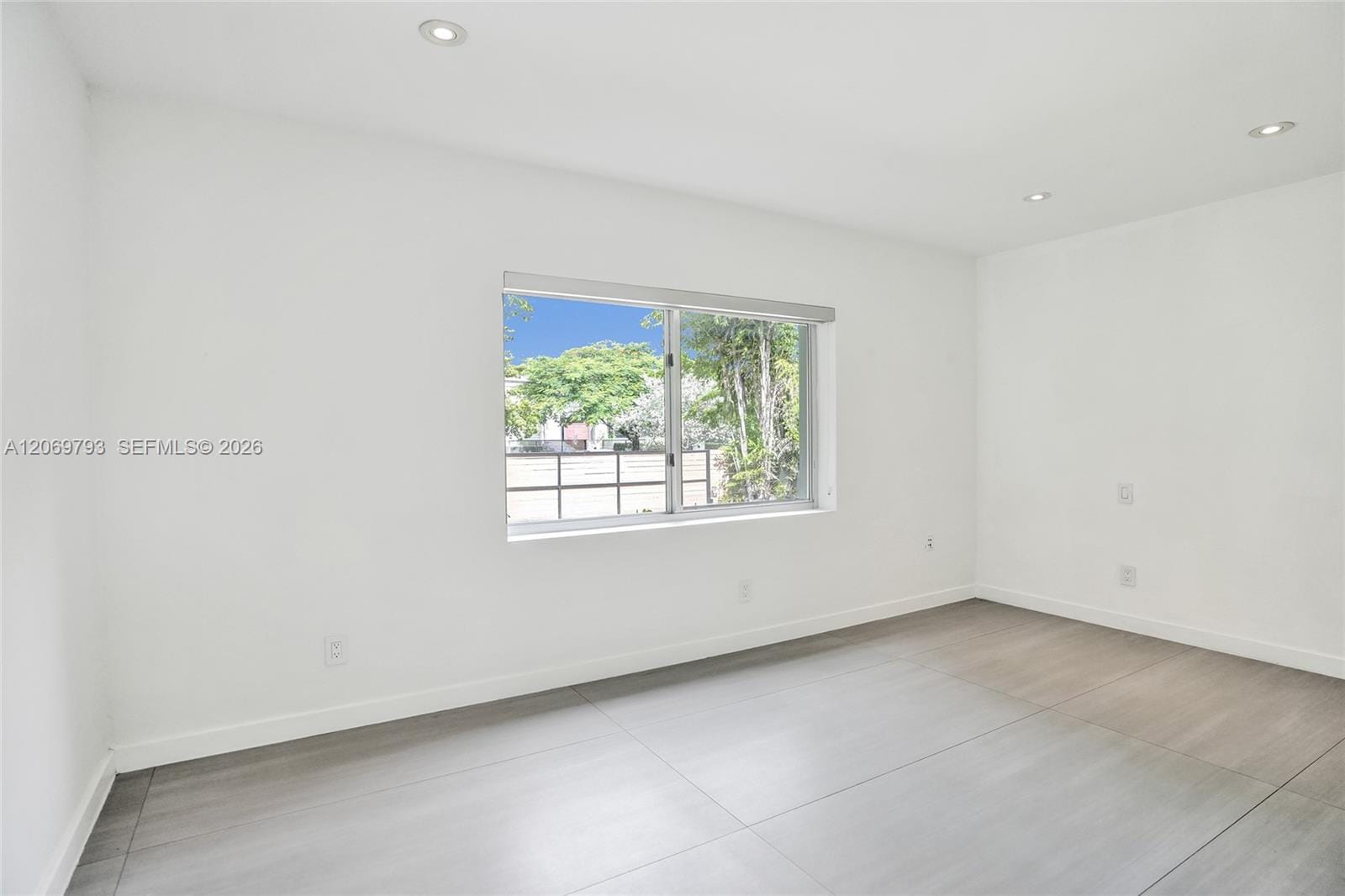 19231 NE 22nd Avenue, Miami, FL 33180 photo 15