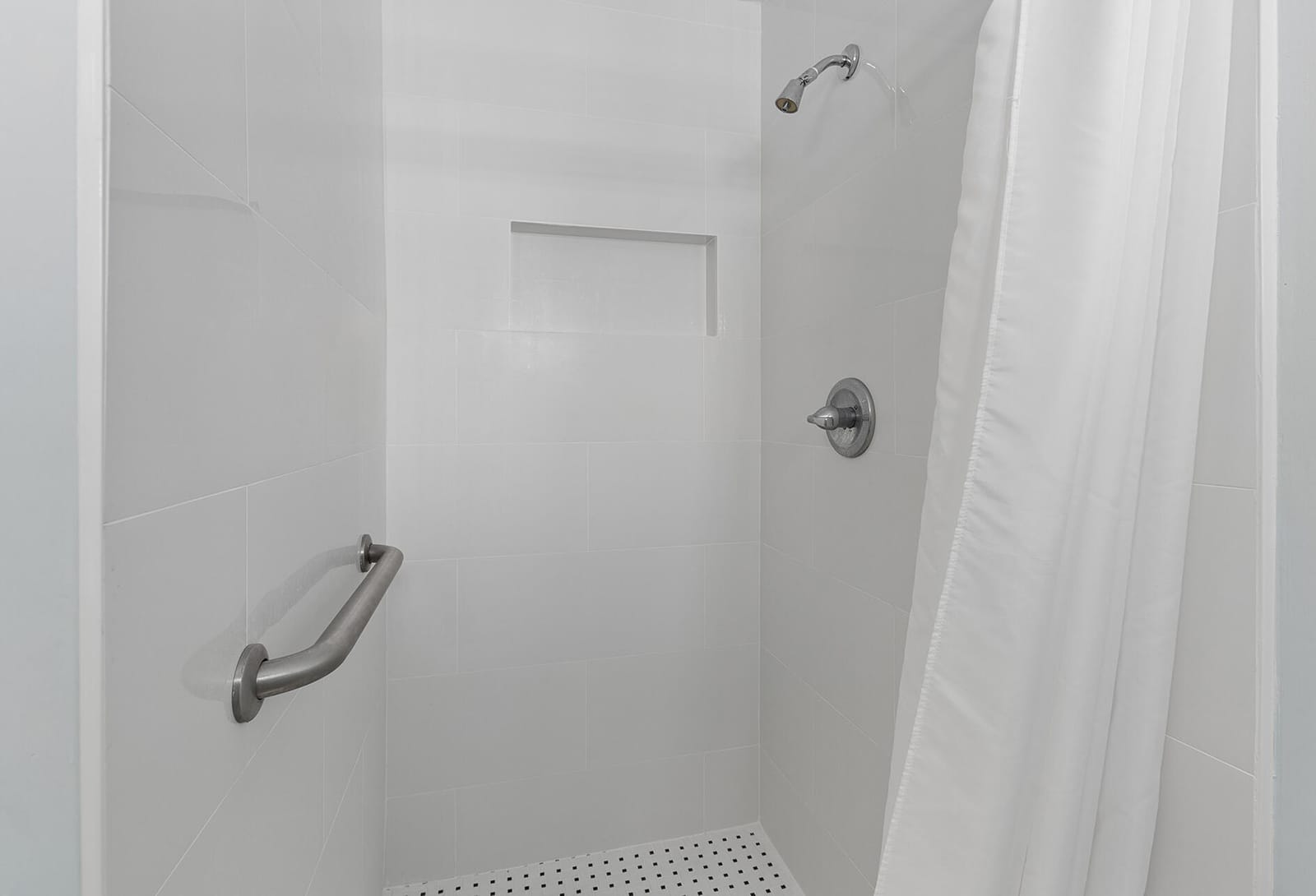 2084 SW 13th Terrace — photo 5