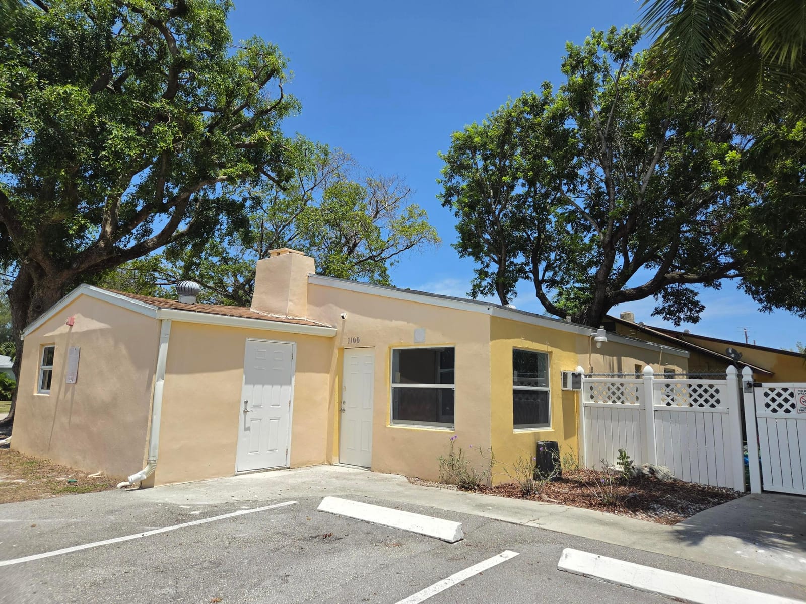 1100 NE 23RD Drive, Wilton Manors, FL