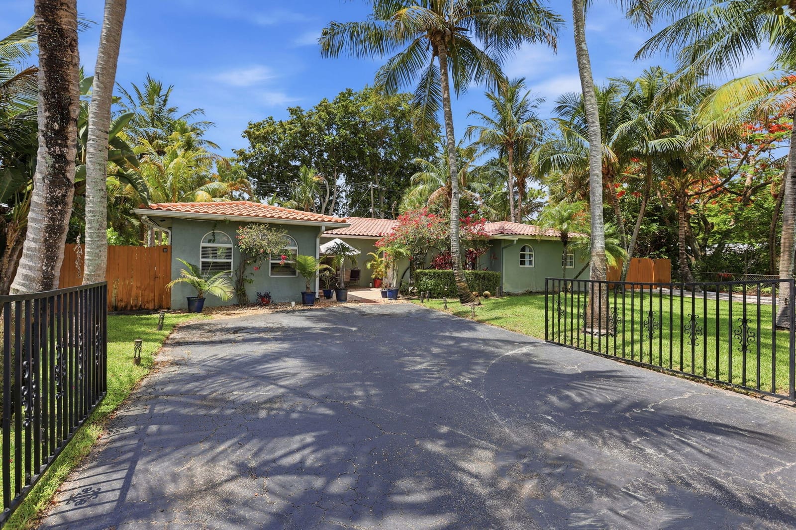 3000 Sherwood Boulevard, Delray Beach, FL 33445