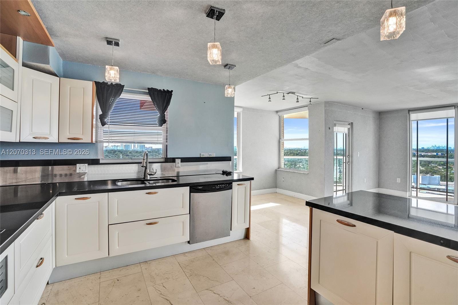1351 NE Miami Gardens Drive PH15E, Miami, FL 33179 photo 23