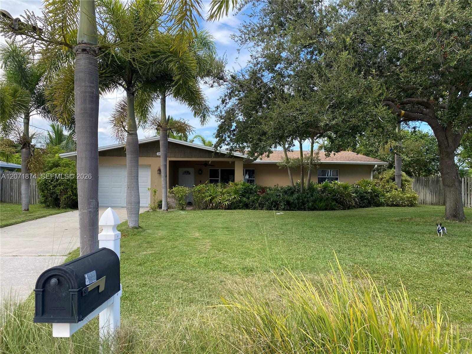 1672 Thumb Point Drive — photo 2