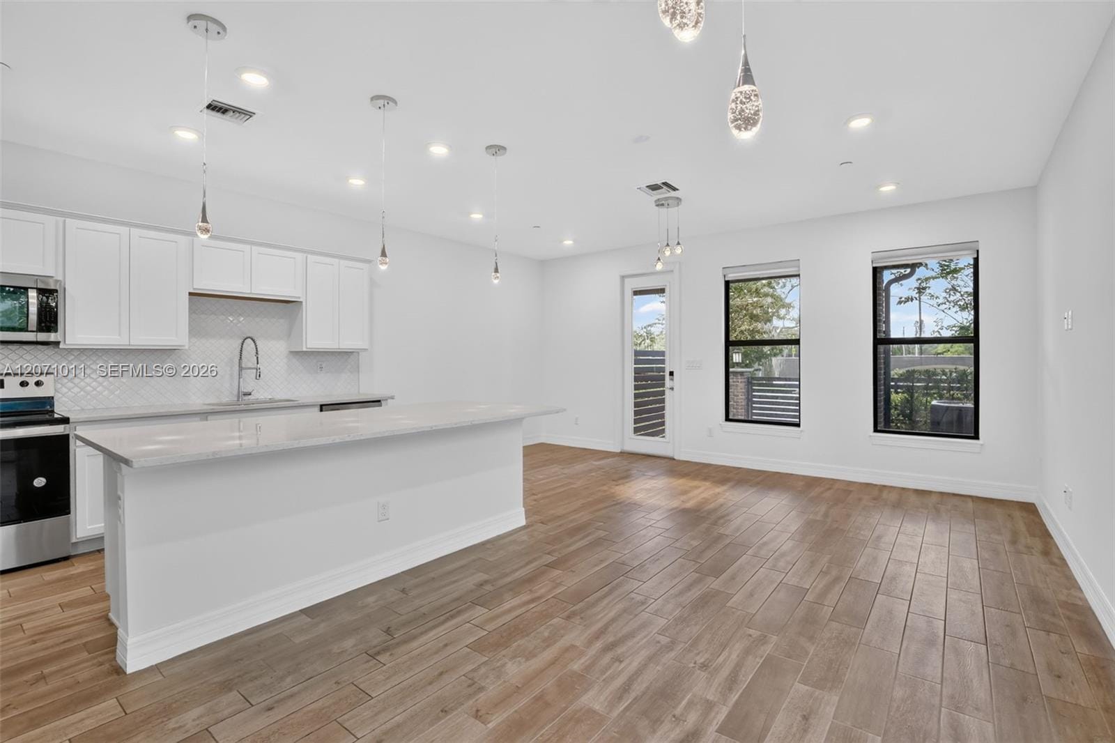 771 NW 84th Terrace — photo 5