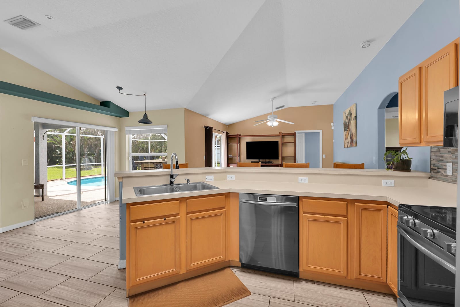 398 SE Bayview Terrace, Port St. Lucie, FL 34983 photo 12