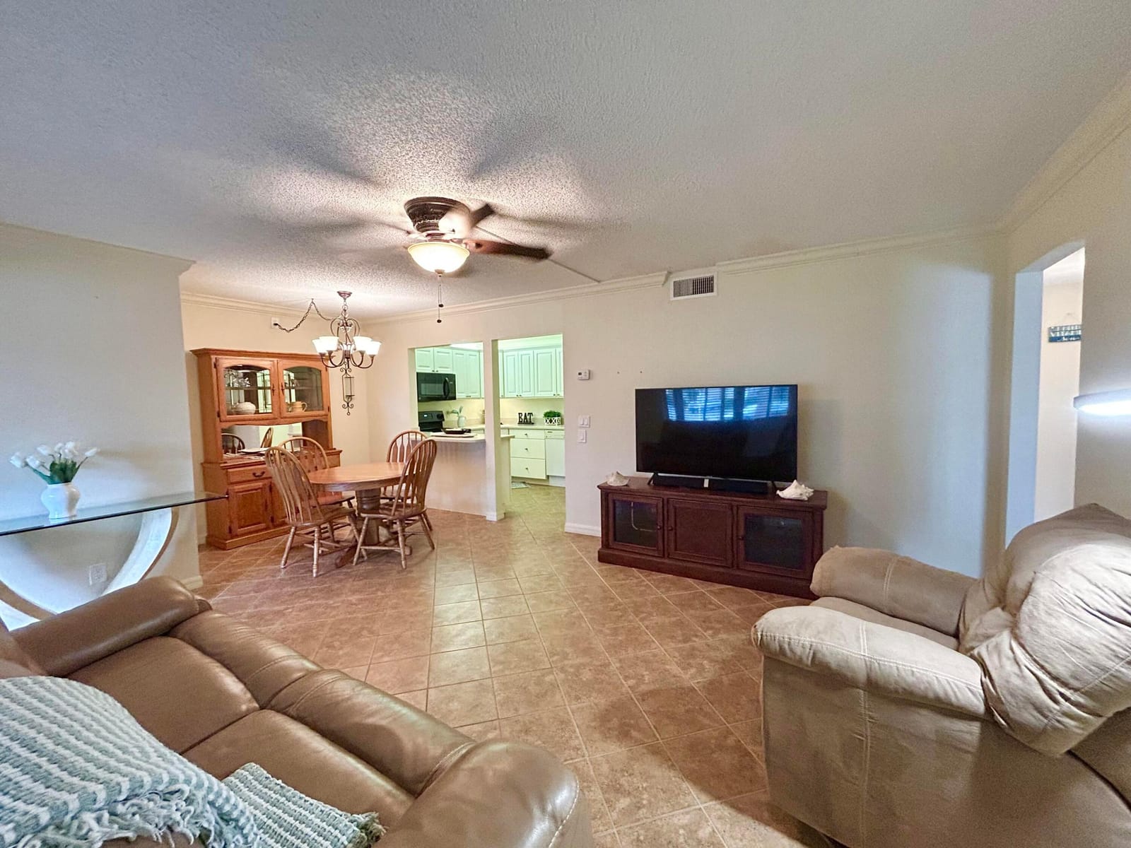 131 LAKE PINE Circle D-1, Greenacres, FL 33463 photo 6