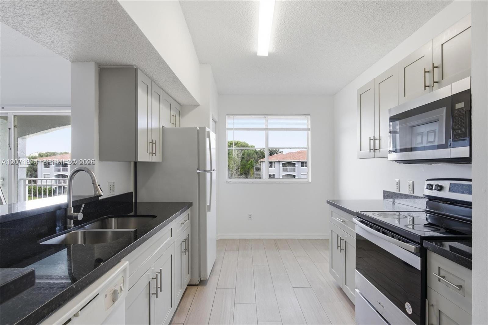 9615 NW 1st Court 302, Pembroke Pines, FL 33024 photo 15