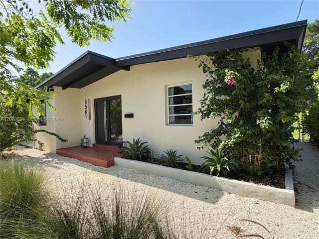 6561 SW 34th Street, Coral Villas, Miami, FL