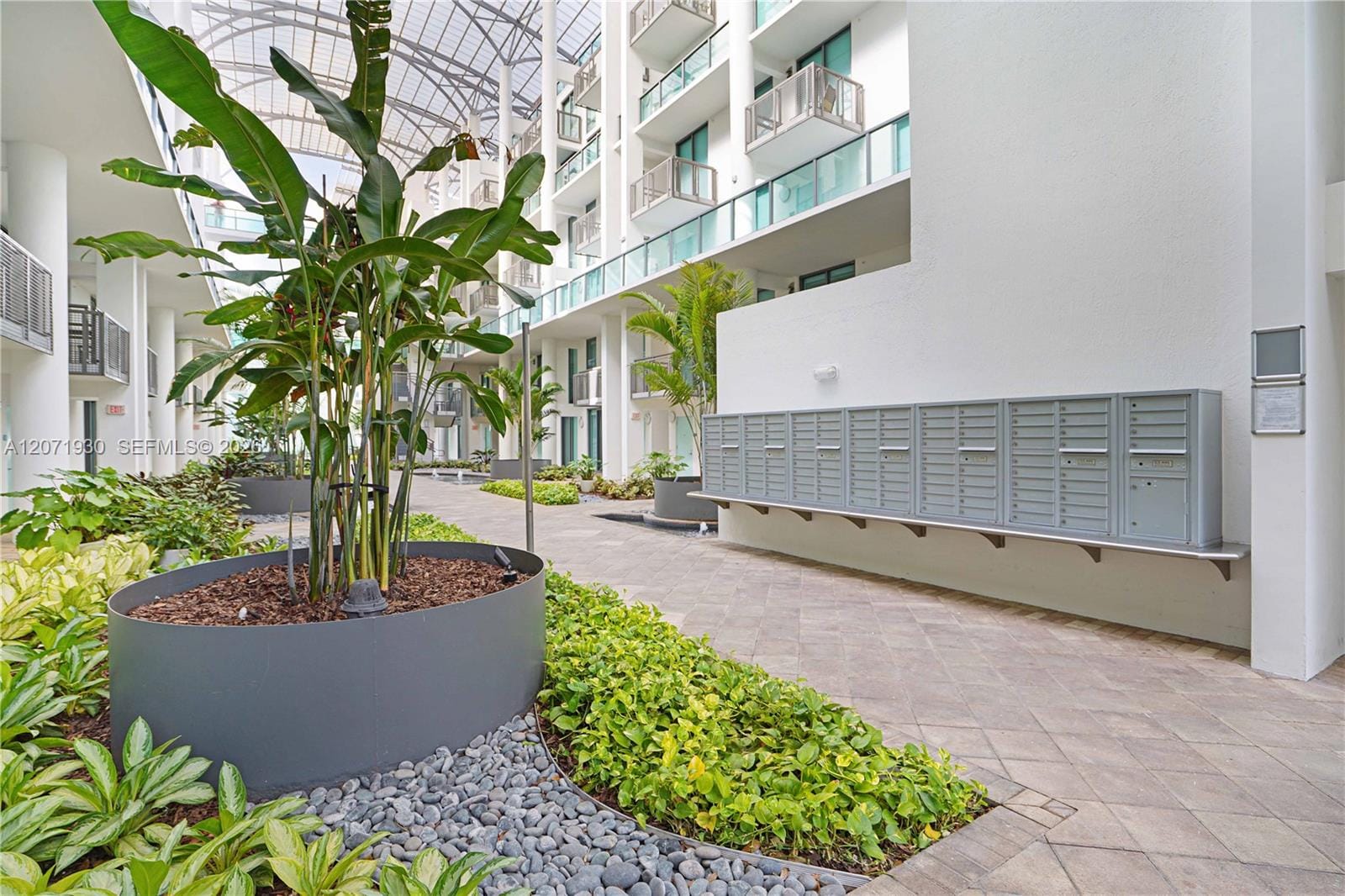 6000 Collins Avenue 336 — photo 3
