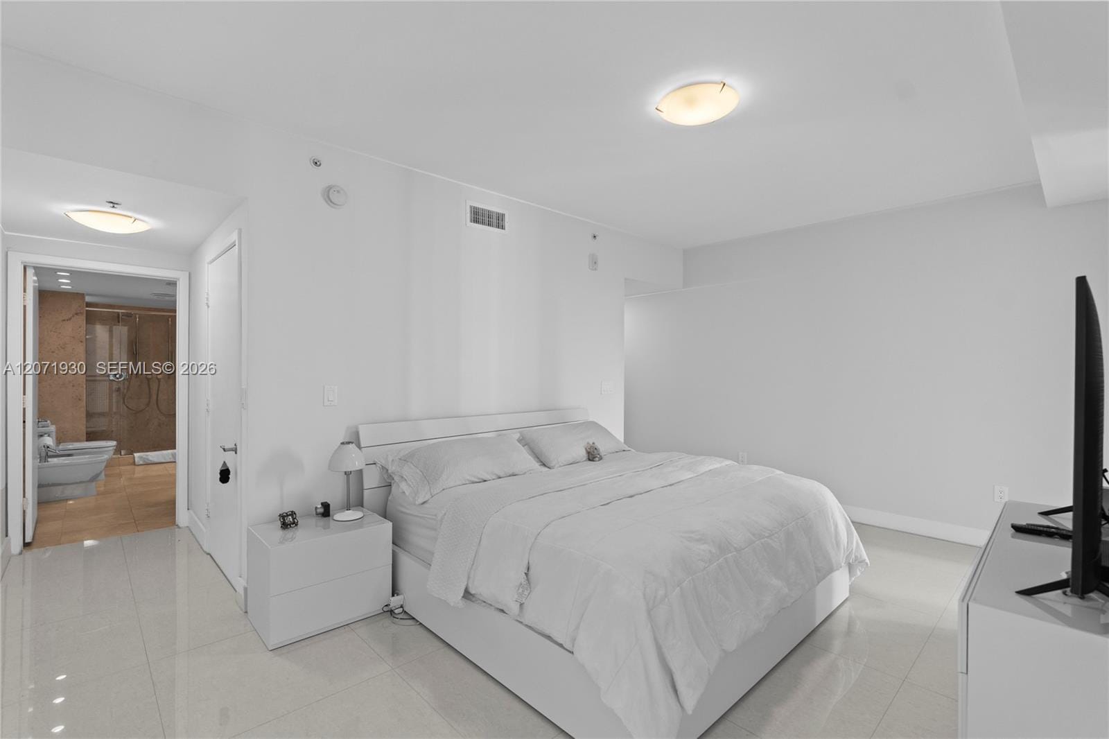 6000 Collins Avenue 336, Miami Beach, FL 33140 photo 24