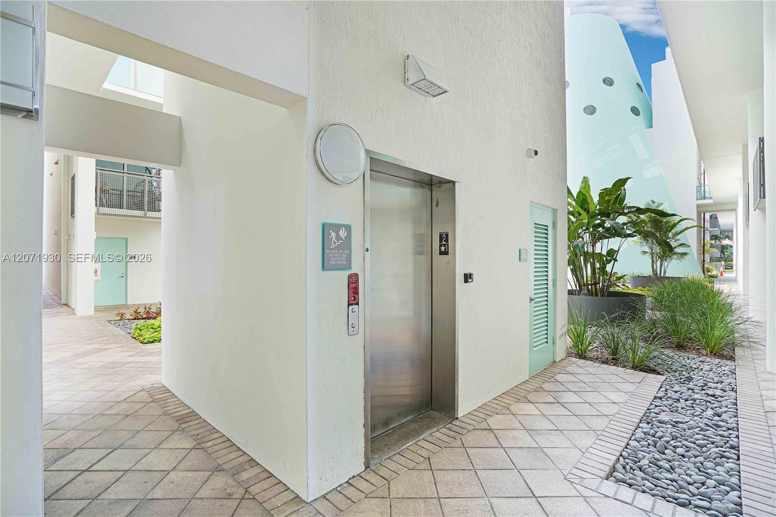 6000 Collins Avenue 336 — photo 4