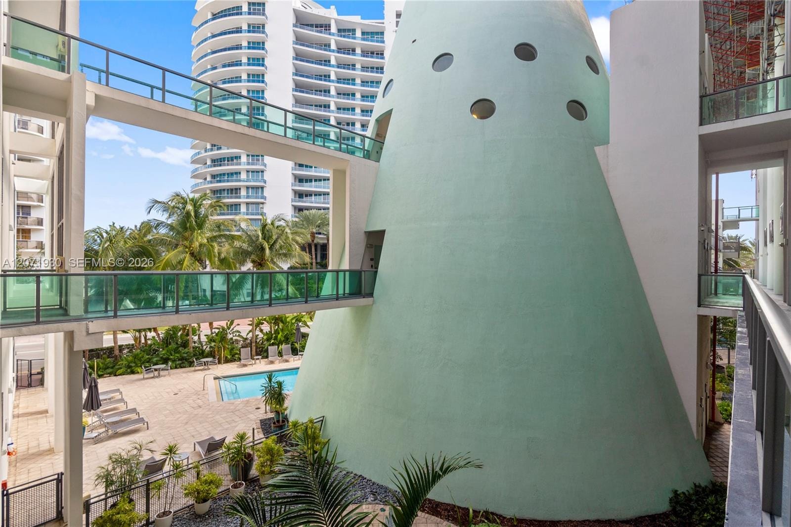 6000 Collins Avenue 336 — photo 7