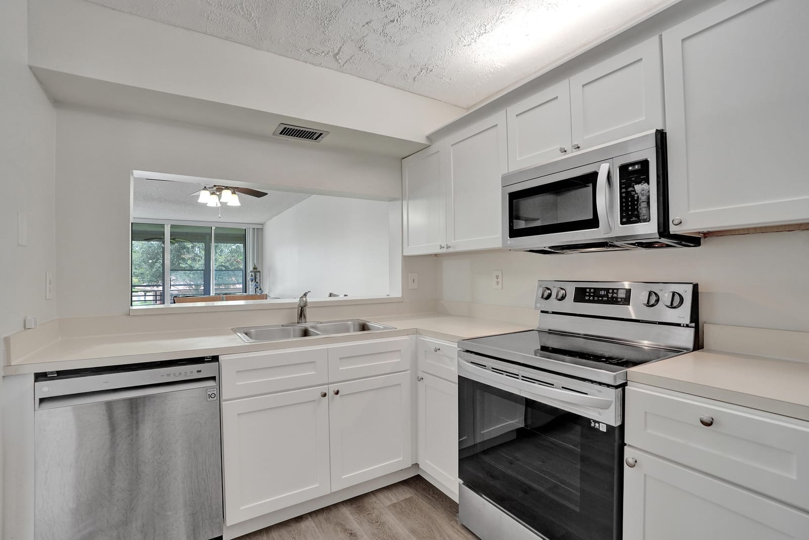 1920 SABAL PALM Drive 203, Davie, FL 33324 photo 4