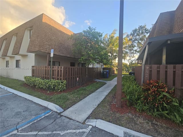 253 San Remo Boulevard 253, North Lauderdale, FL 33068