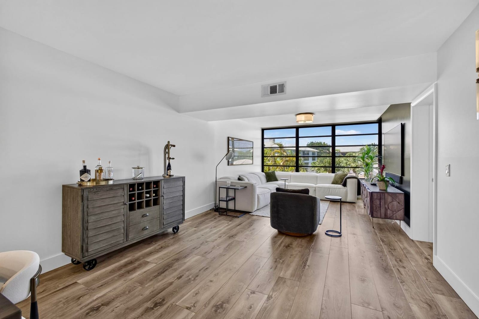 3635 Whitehall Drive 302 — photo 11