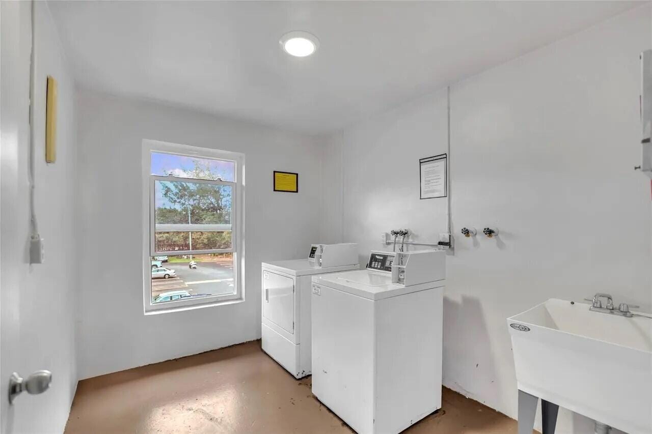 700 LAYNE Boulevard 318B, Hallandale Beach, FL 33009 photo 11