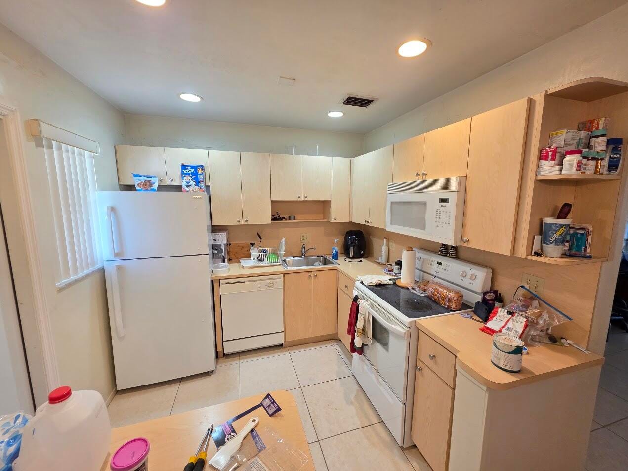 700 LAYNE Boulevard 318B, Hallandale Beach, FL 33009