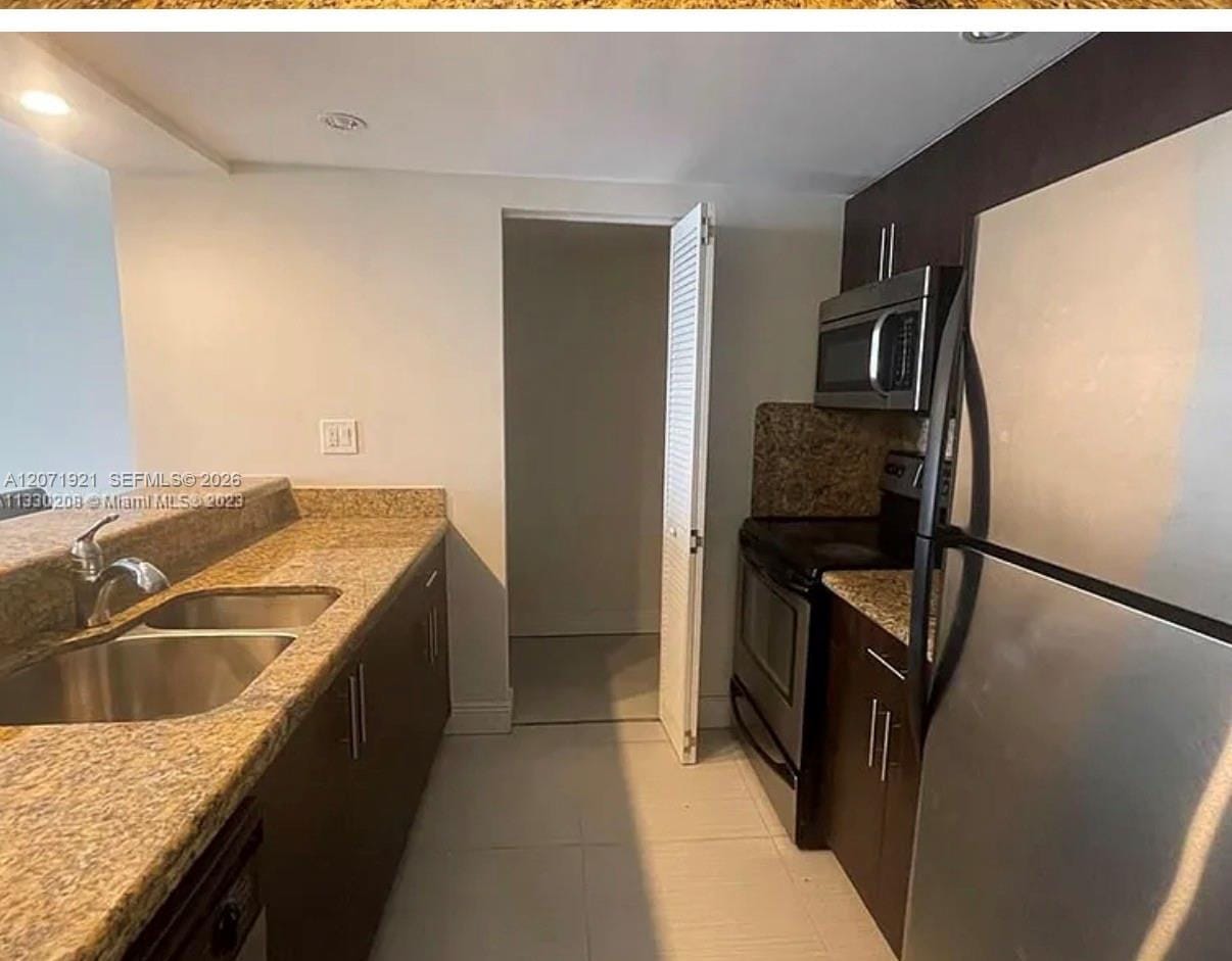 850 N Miami Avenue W-2205 — photo 3