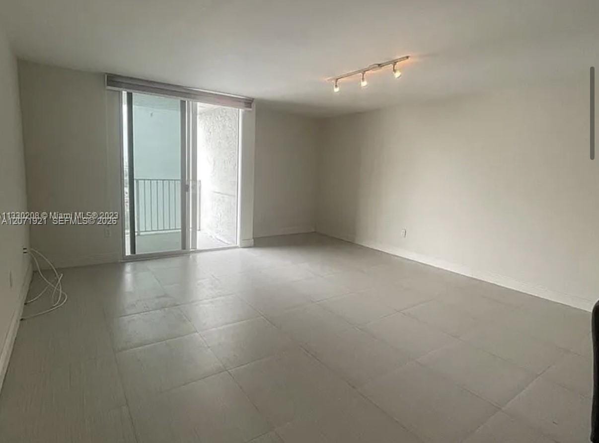 850 N Miami Avenue W-2205 — photo 4