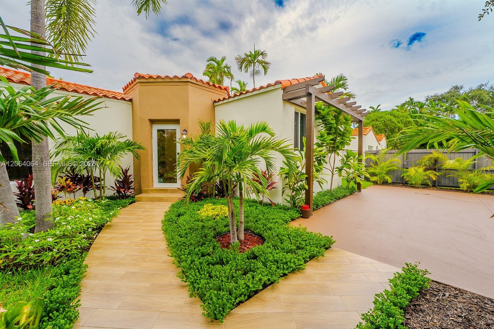 2483 SW 24th Street, Miami, FL 33145 photo 11
