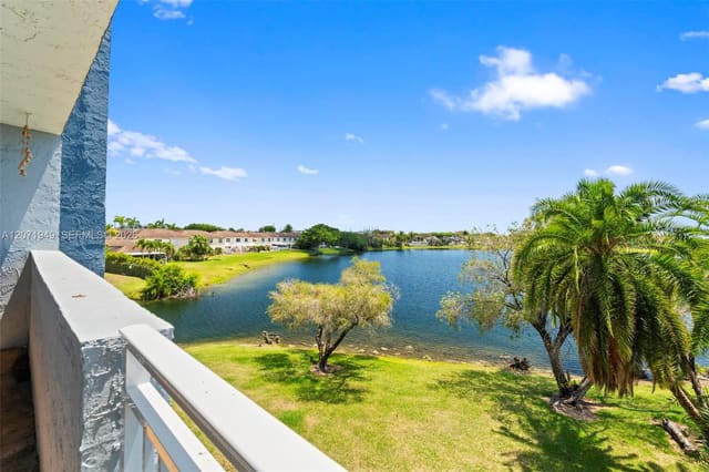 9375 Fontainebleau Boulevard L314, Miami, FL 33172