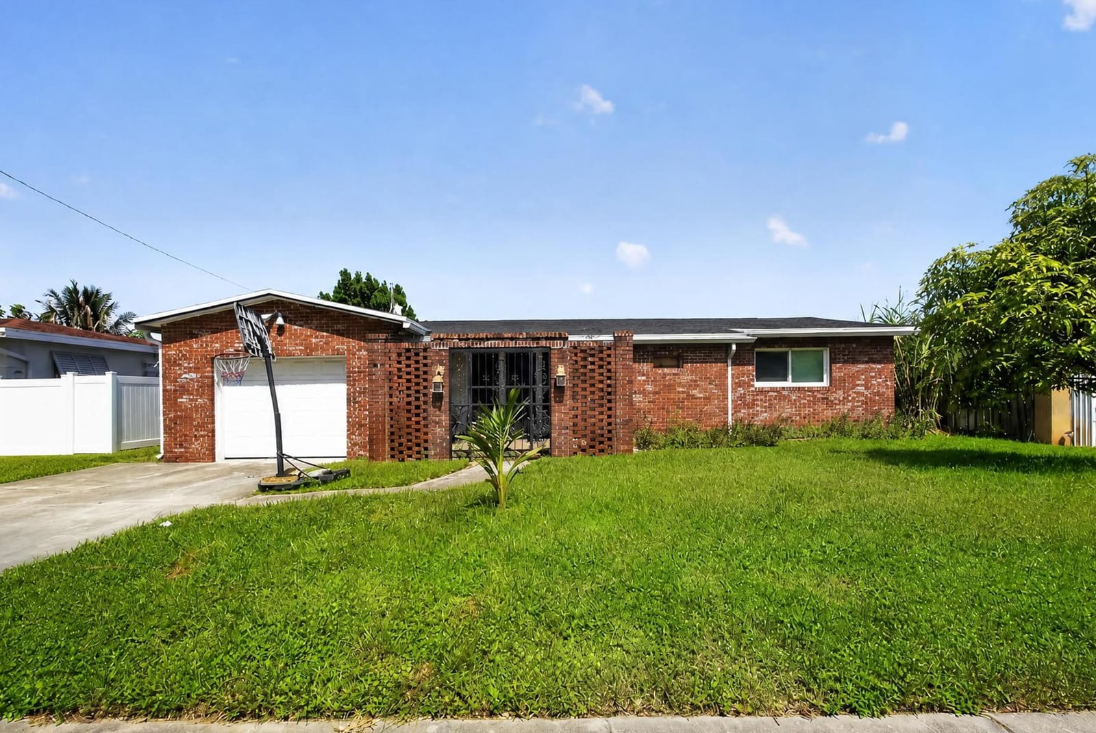 2251 SW 67TH Way NE — photo 1
