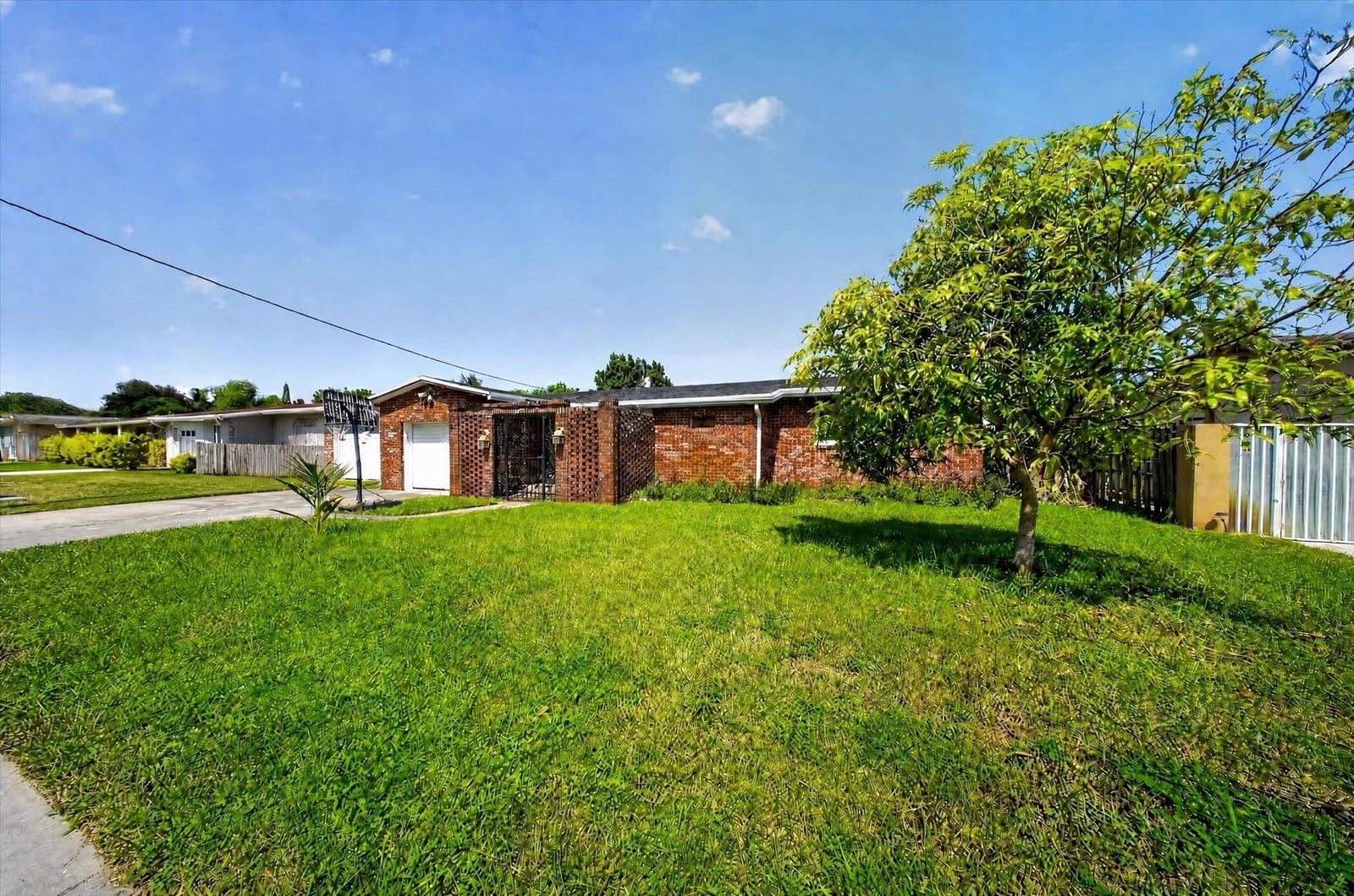 2251 SW 67TH Way NE — photo 3