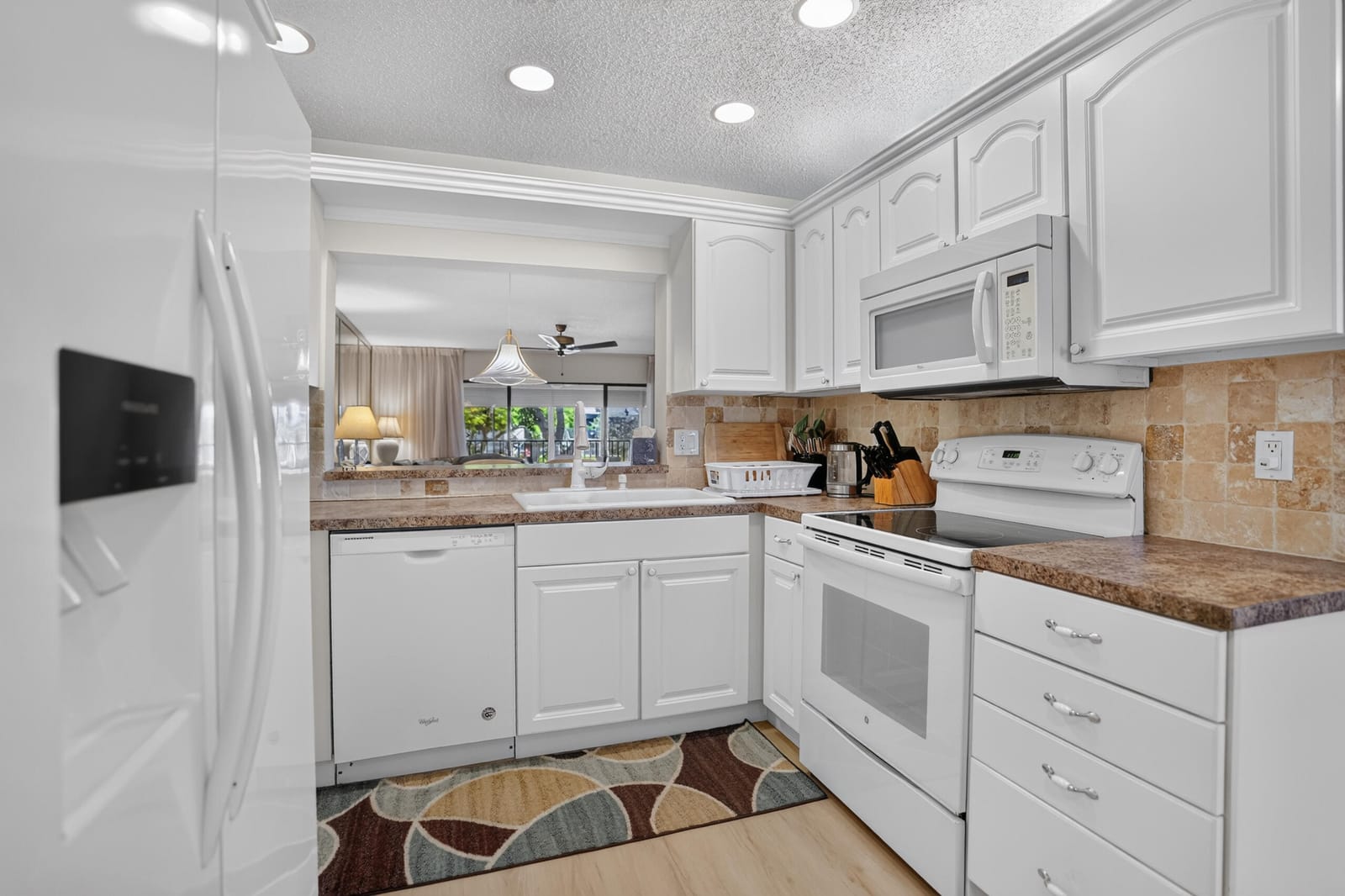 65 PELICAN POINTE Drive 2030, Delray Beach, FL 33483 photo 17