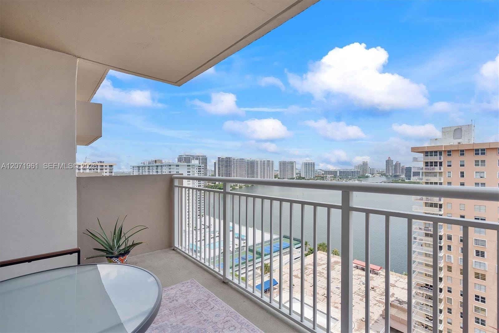 250 174th Street 2211, Sunny Isles Beach, FL 33160 photo 2