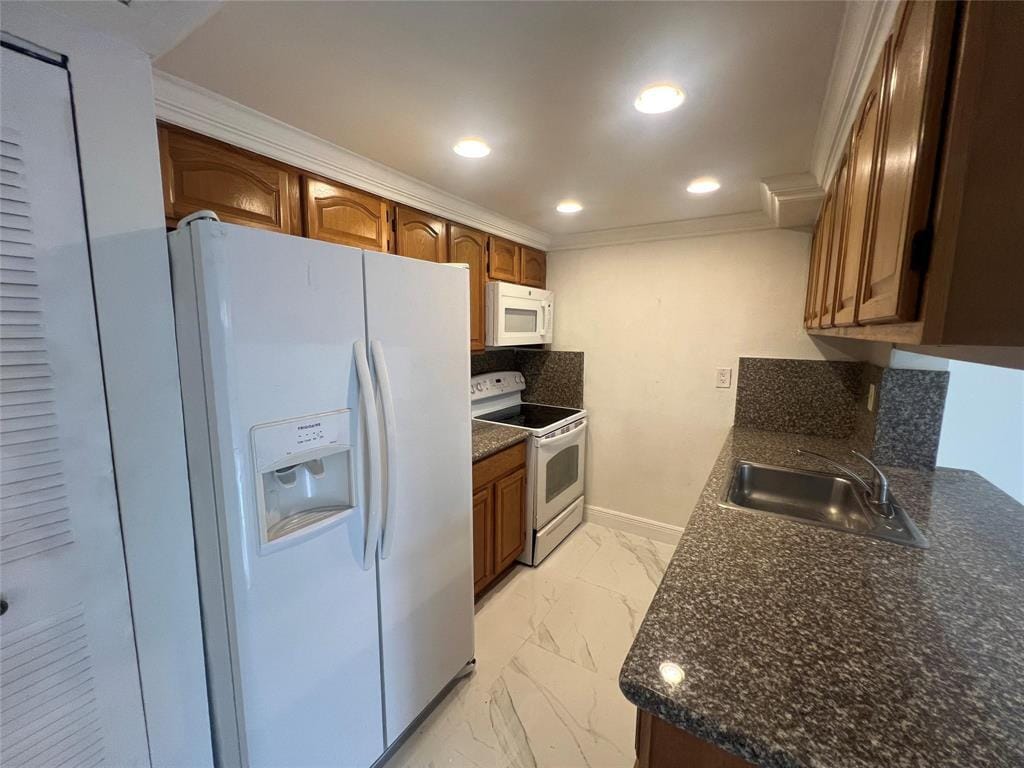 5847 BLUEBERRY Court 85, Lauderhill, FL 33313 photo 12