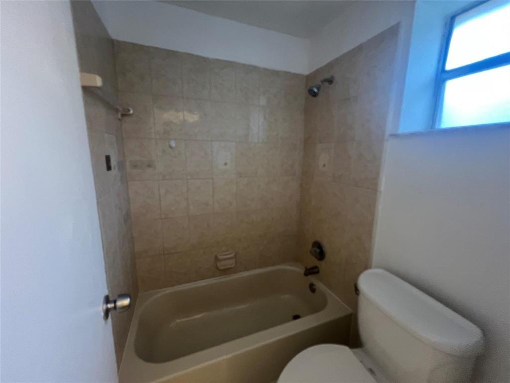 5847 BLUEBERRY Court 85, Lauderhill, FL 33313 photo 29