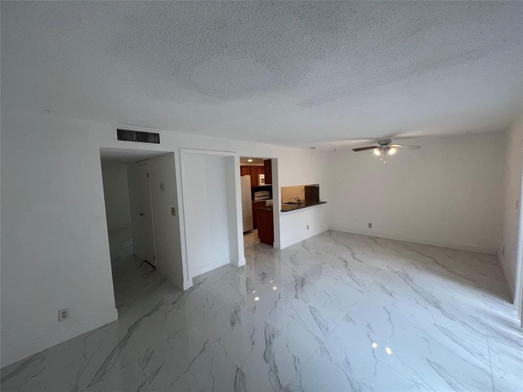 5847 BLUEBERRY Court 85, Lauderhill, FL 33313 photo 9