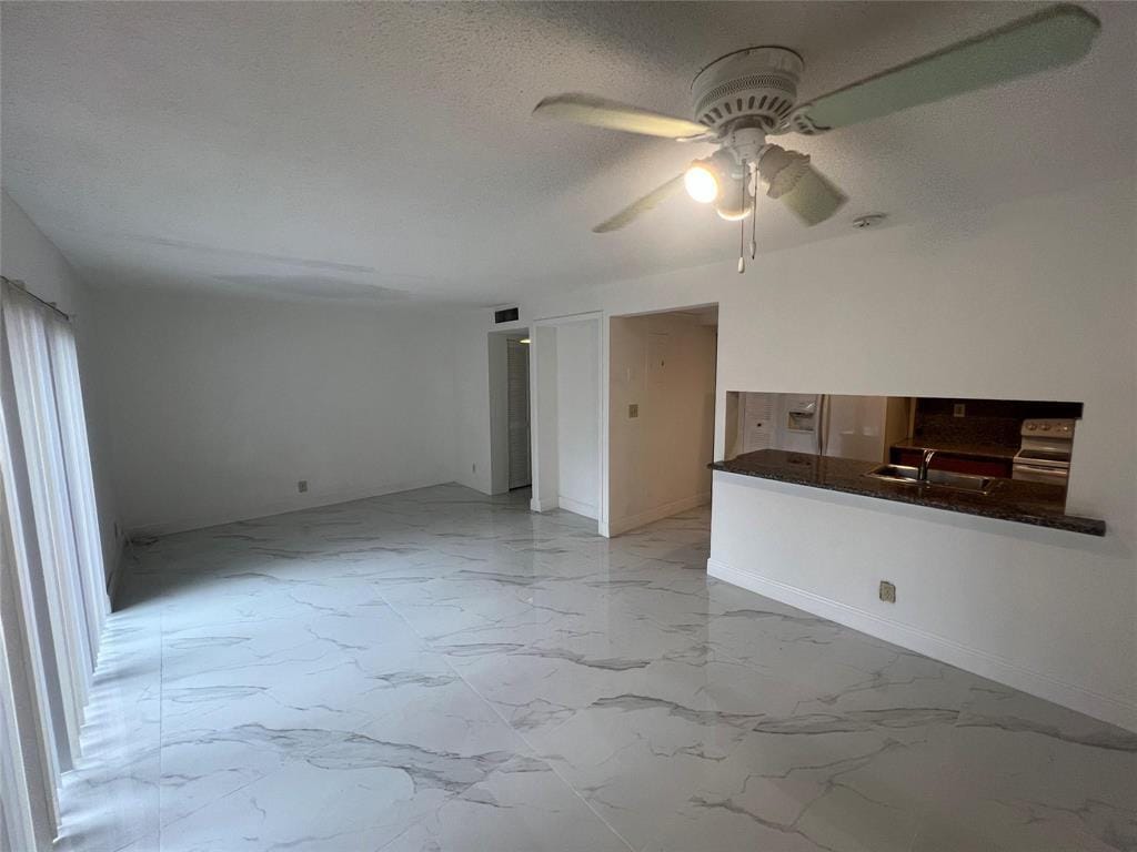 5847 BLUEBERRY Court 85, Lauderhill, FL 33313 photo 10