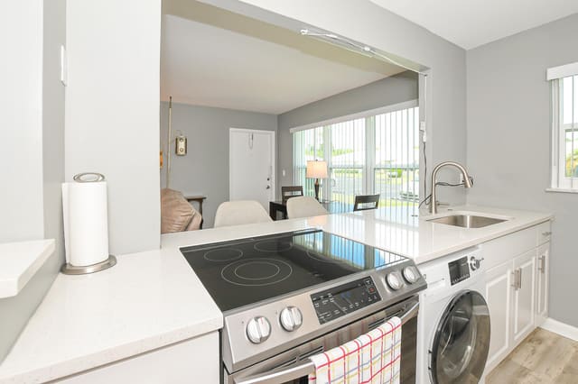 911 SAVANNAS POINT Drive C, Fort Pierce, FL 34982