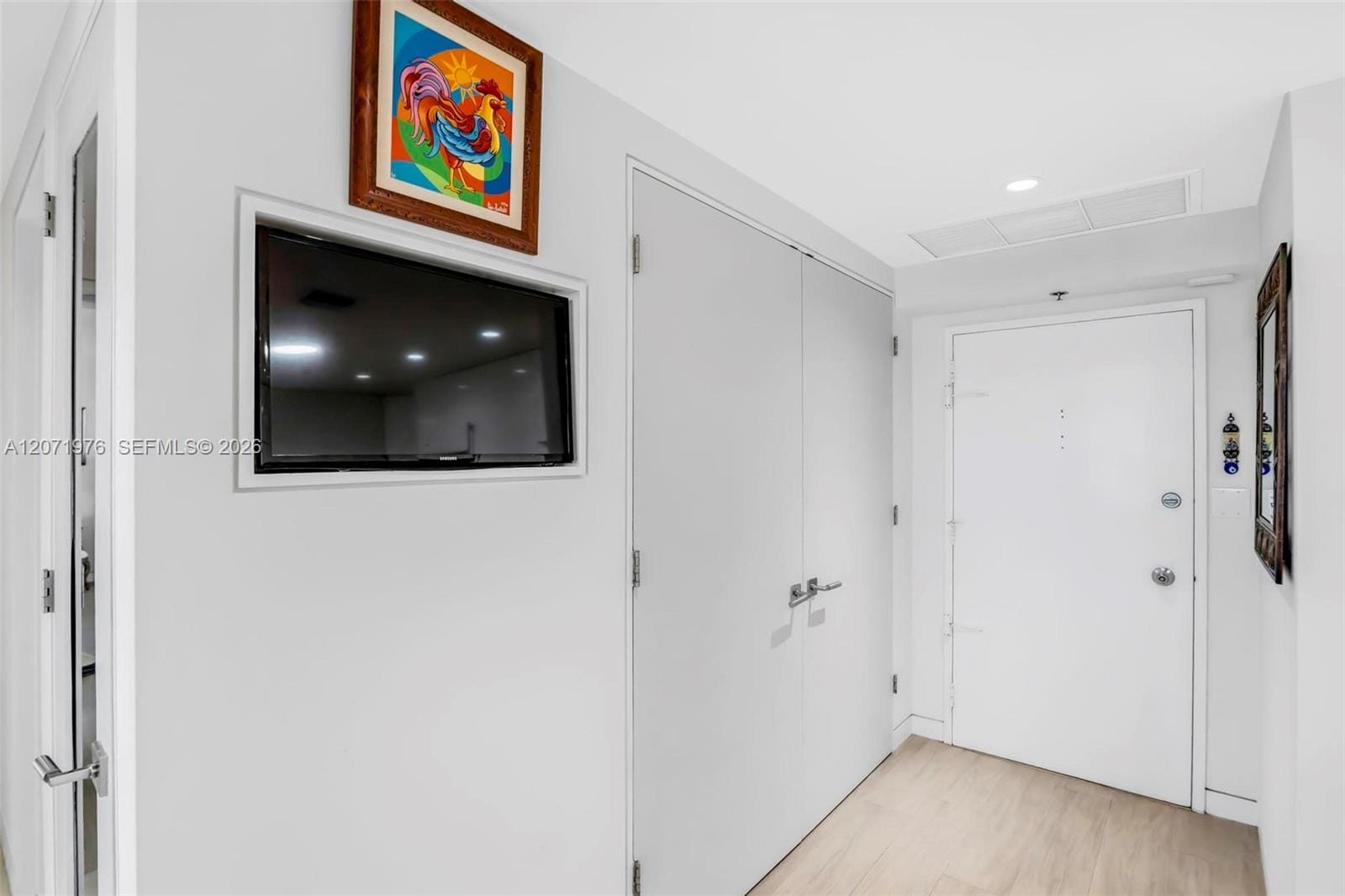 5600 Collins Avenue 11S — photo 11
