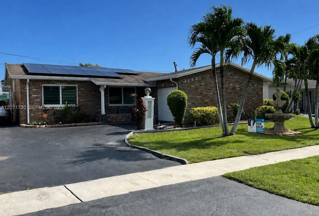 11461 NW 35th Street, Sunrise, FL 33323