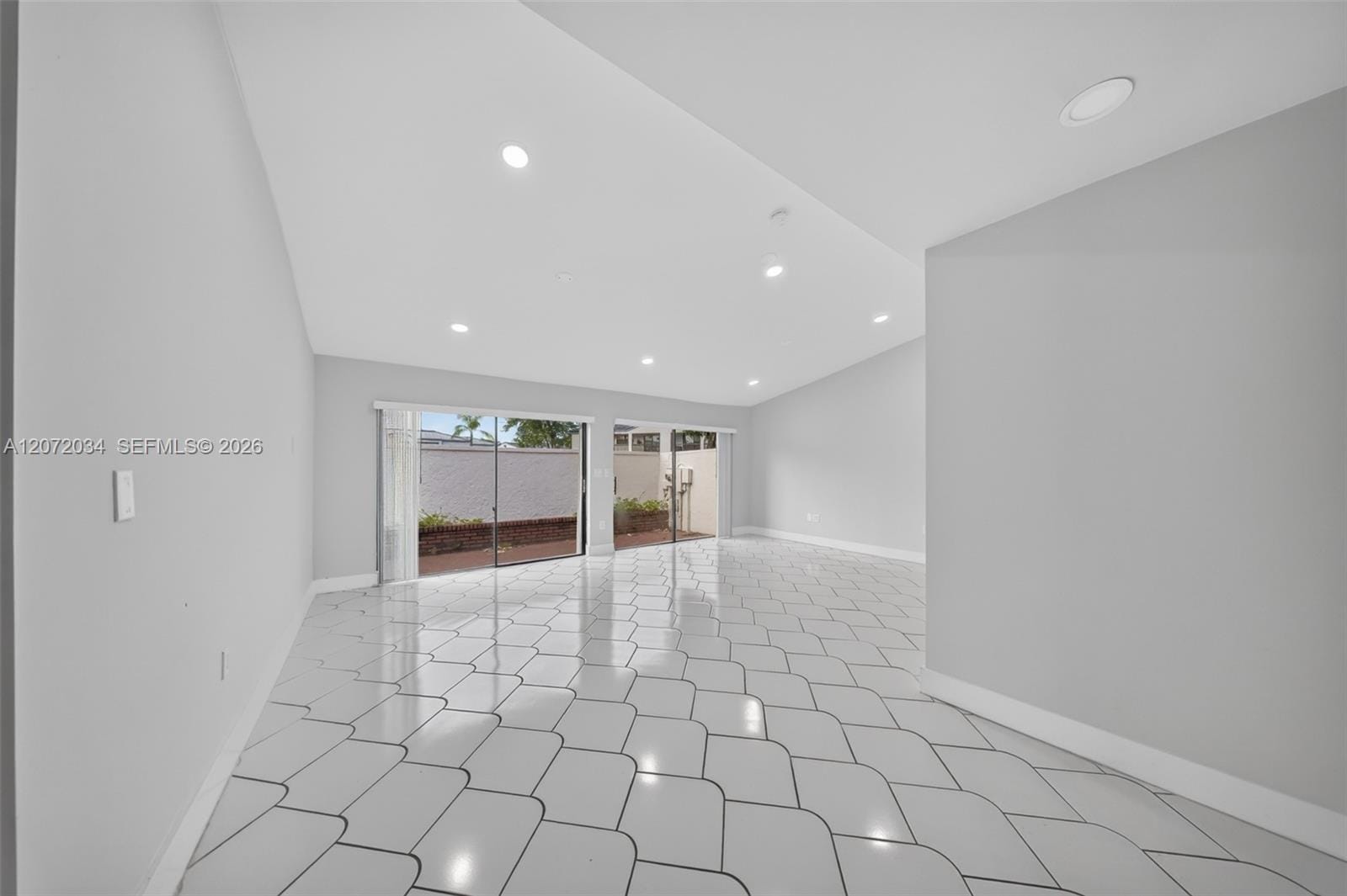 6637 NW 181st Lane, Hialeah, FL 33015 photo 24