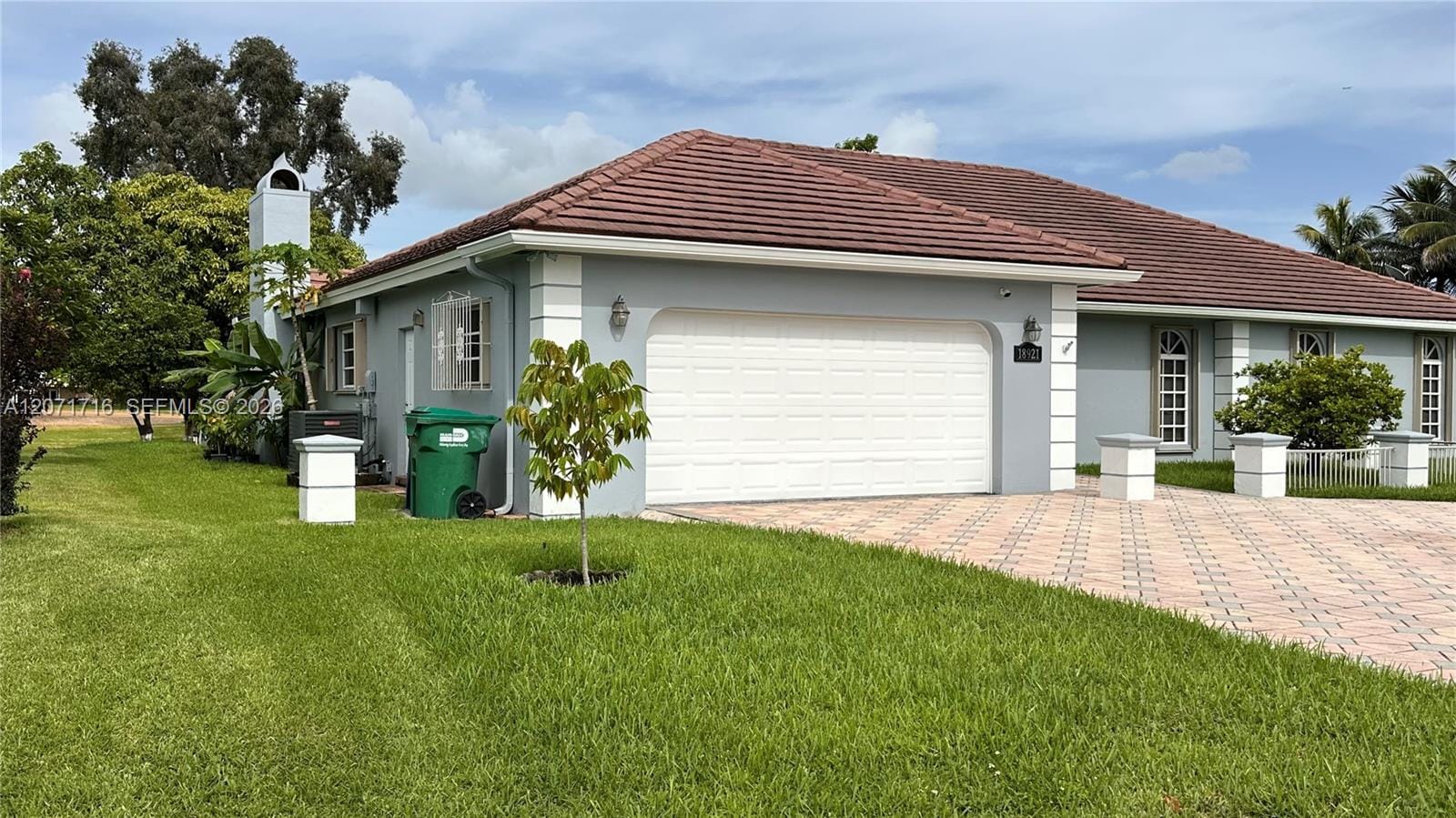 18921 W Oakmont Drive, Hialeah, FL 33015