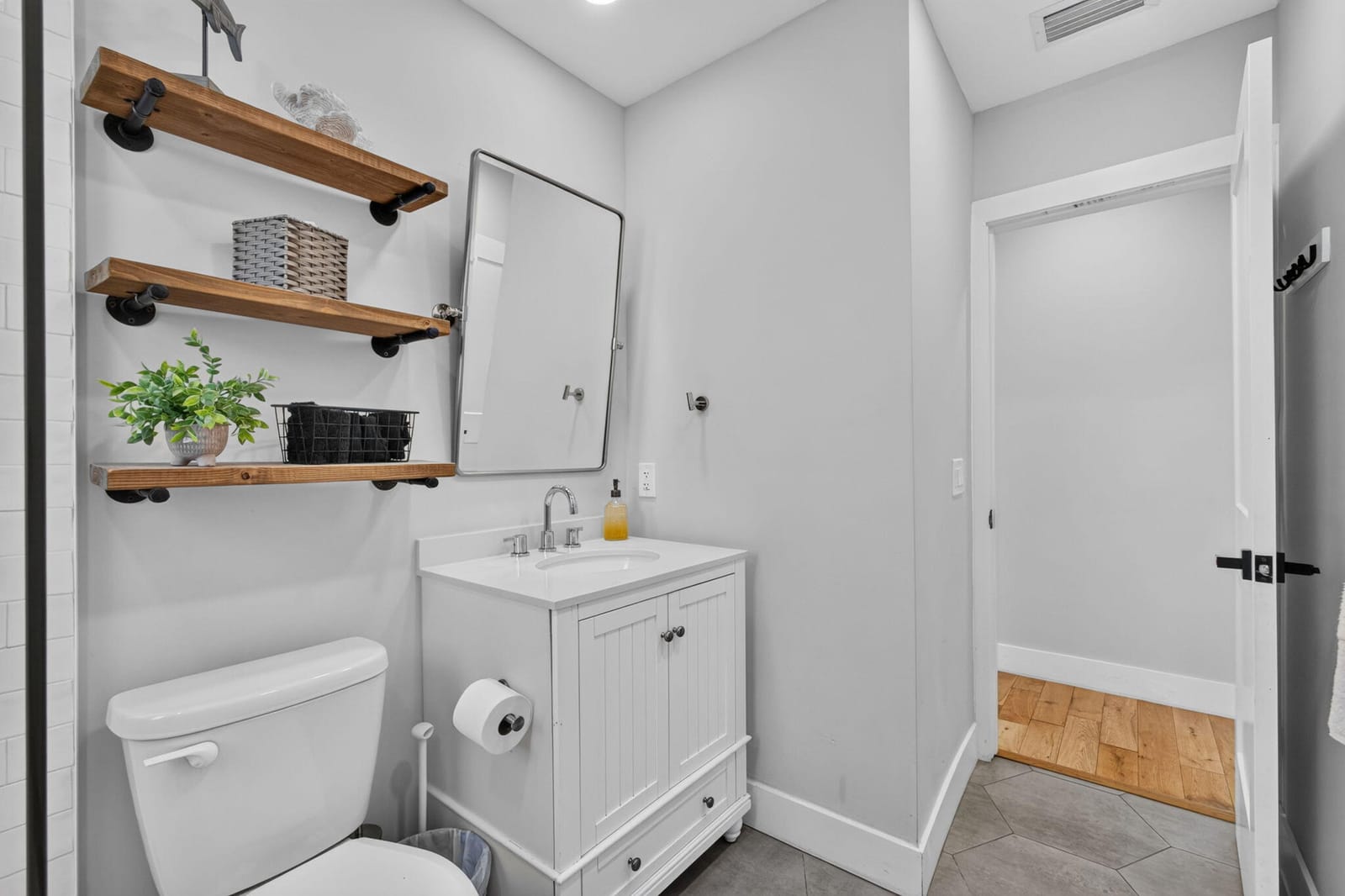1305 N Palmway — photo 8