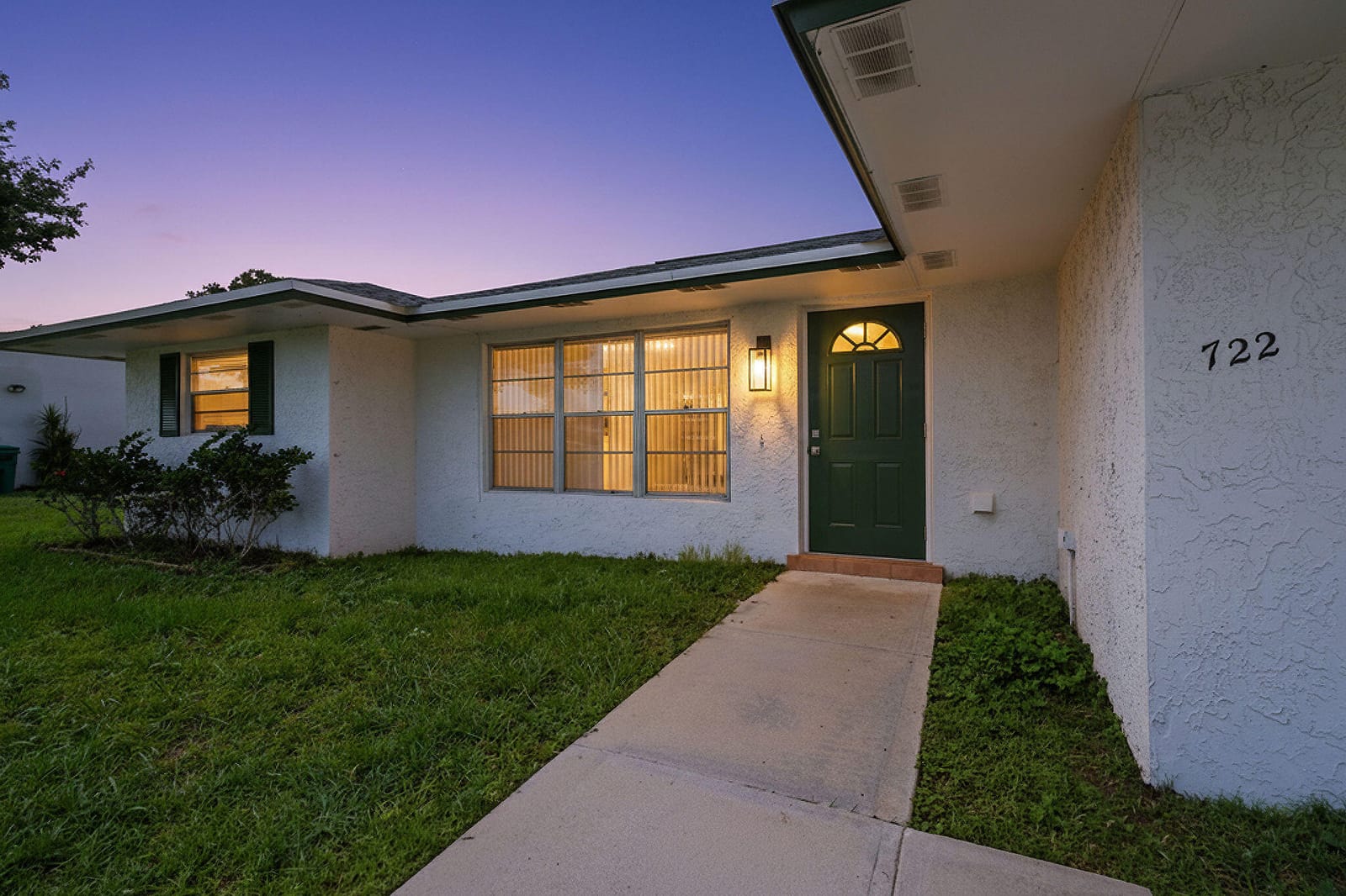 722 SE Arton Lane, Port St. Lucie, FL 34983
