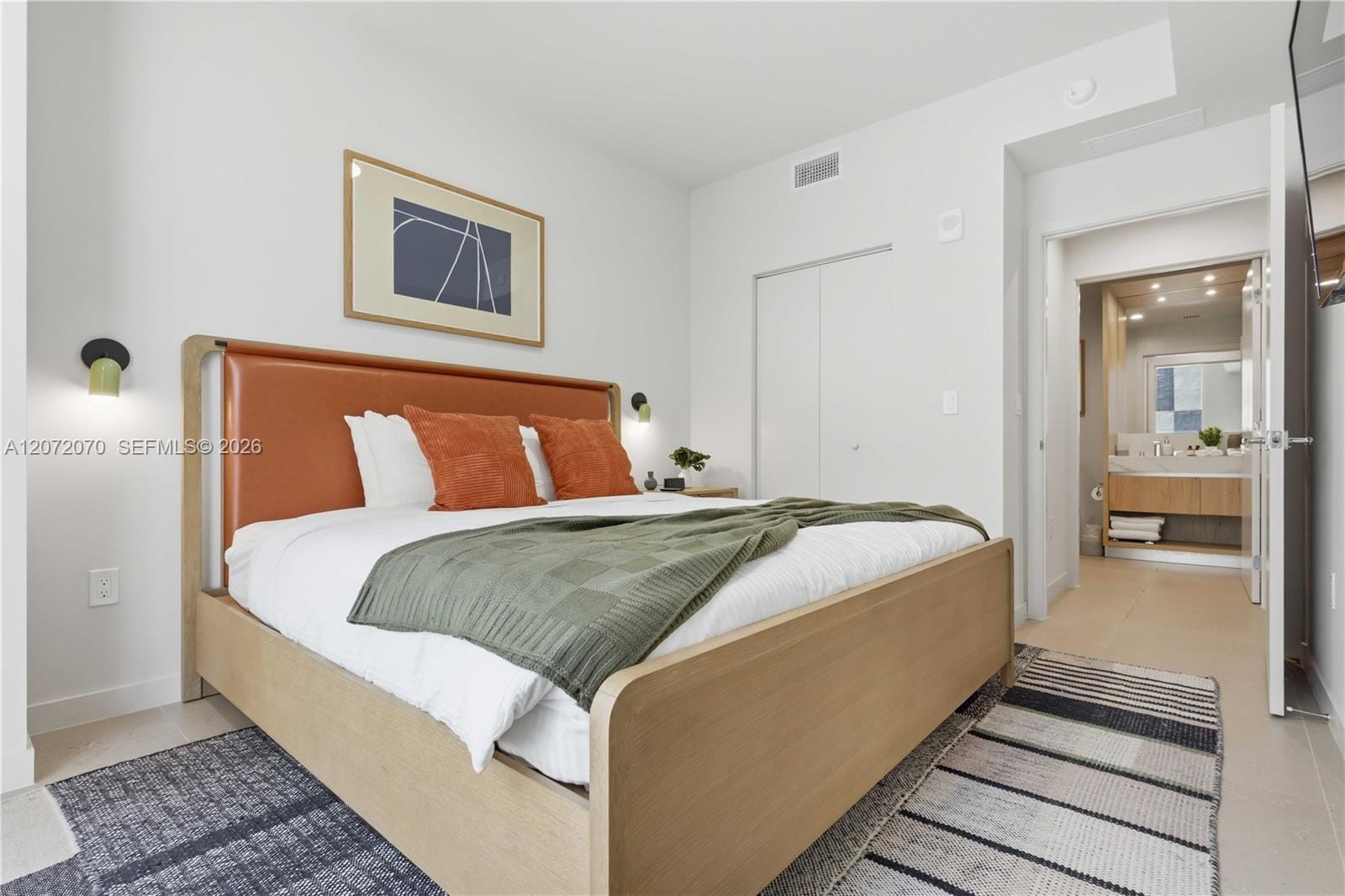 11 NE 6th Street 710, Miami, FL 33132 photo 2