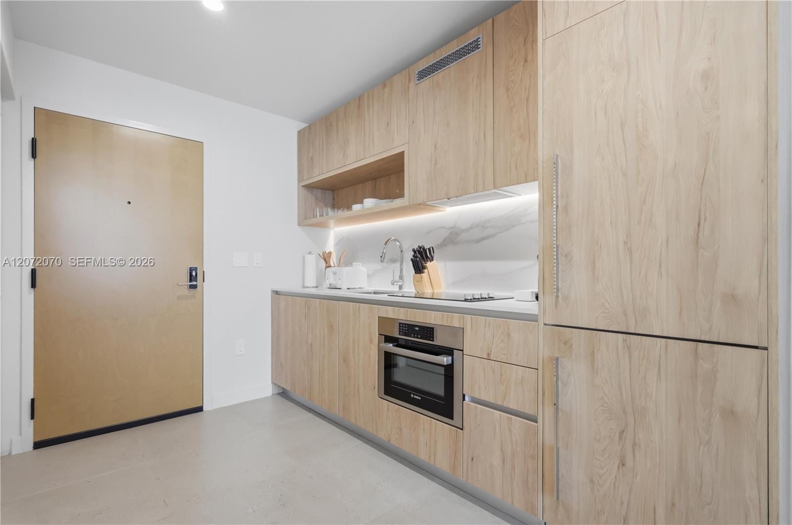 11 NE 6th Street 710, Miami, FL 33132 photo 13