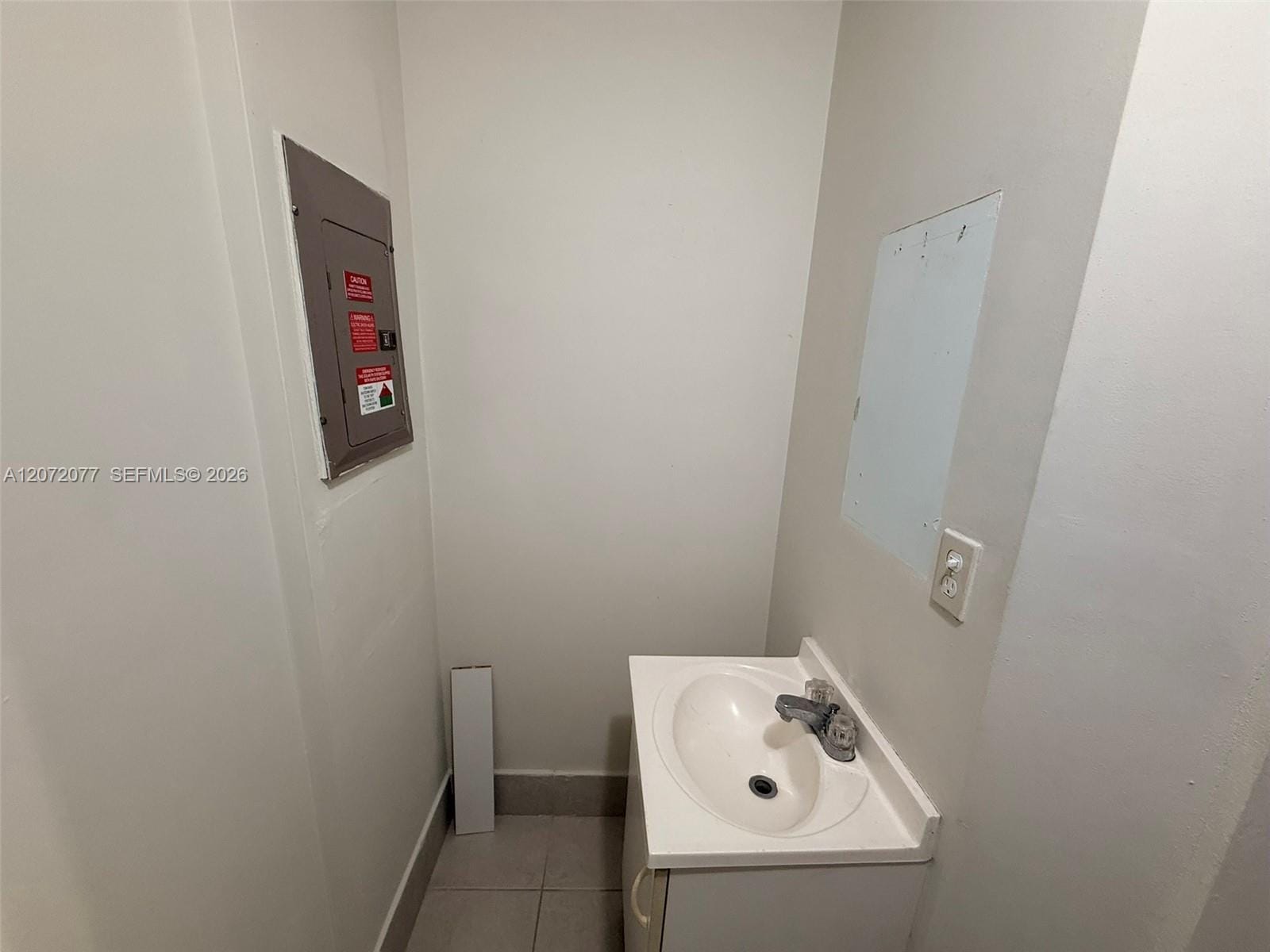 512 Independence Road, West Palm Beach, FL 33405 photo 13