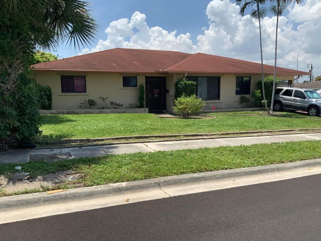941 W 7th Street, sold in ZIP 33404, Riviera Beach, FL