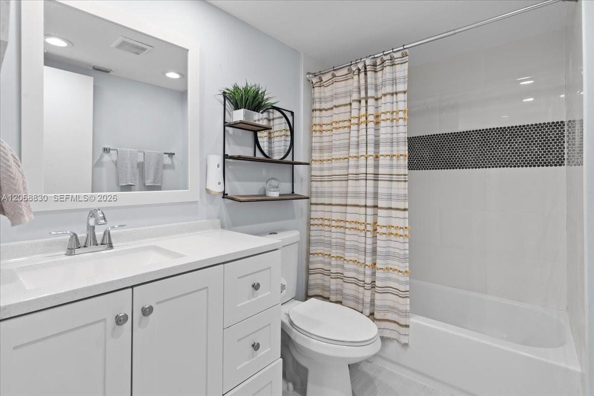 12500 SW 5th Court 208M — photo 8